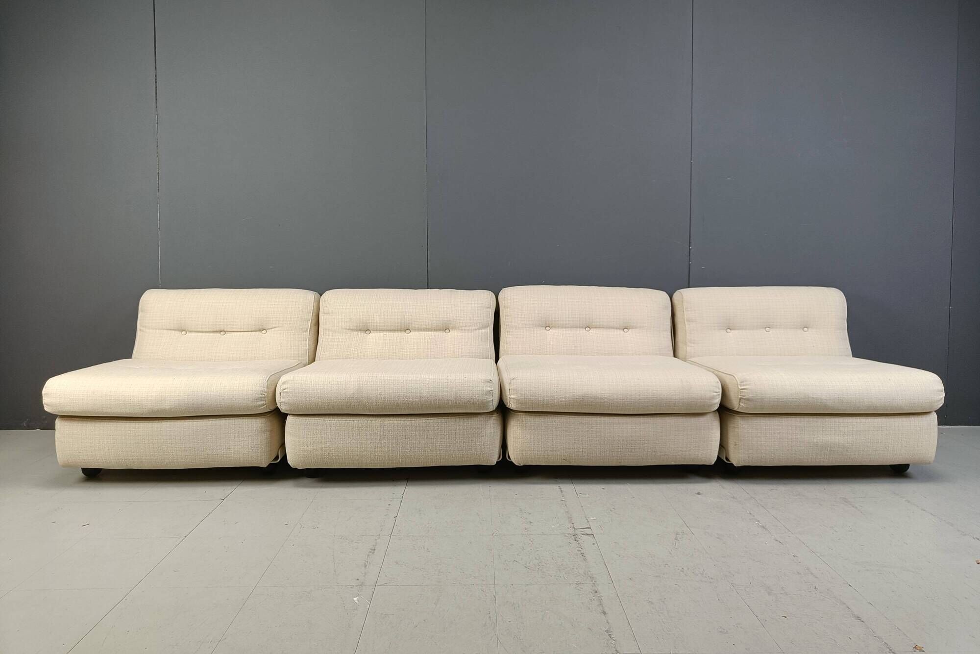 Set of 4 Amanta sofas by Mario Bellini for C&B Italia, 1970s