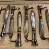 12 rib sleeves. Solid silver-filled handles. France