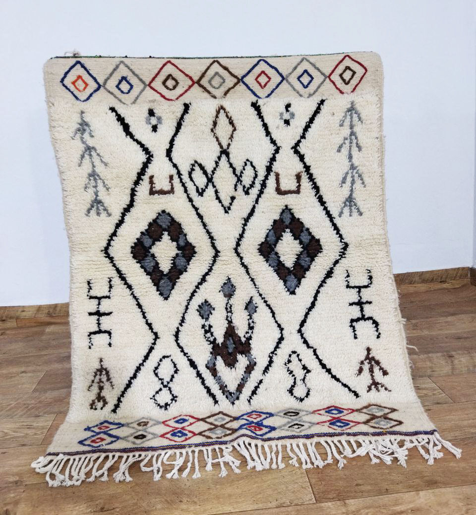 Moroccan berber carpet 141x108cm