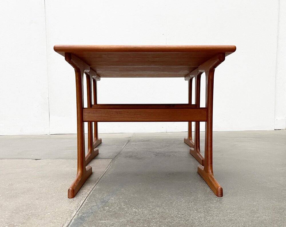 Nest of teak tables from the mid-century by Vildbjerg Møbelfabrik, 1960s, set of 3.
