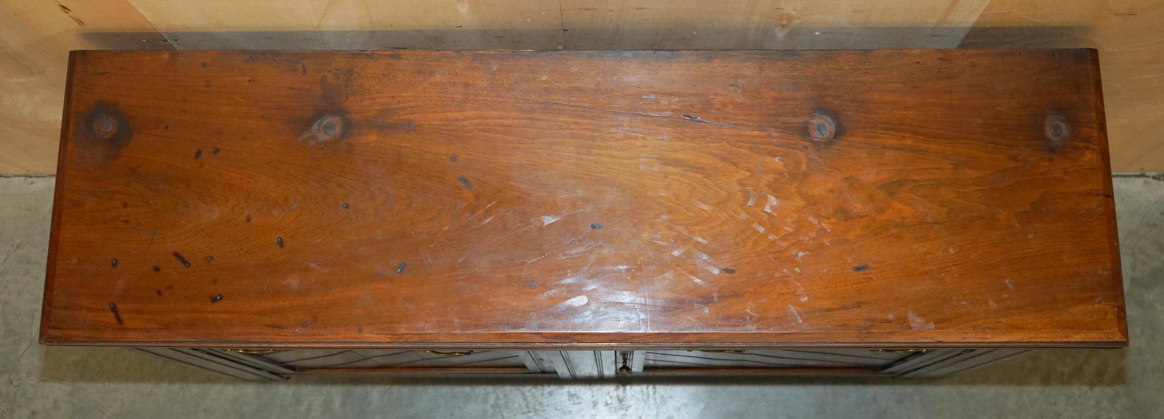Victorian English oak rustic buffet circa 1880 with drawers.