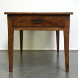 table à manger ancienne en chêne français avec 3 tiroirs et une patine exquise