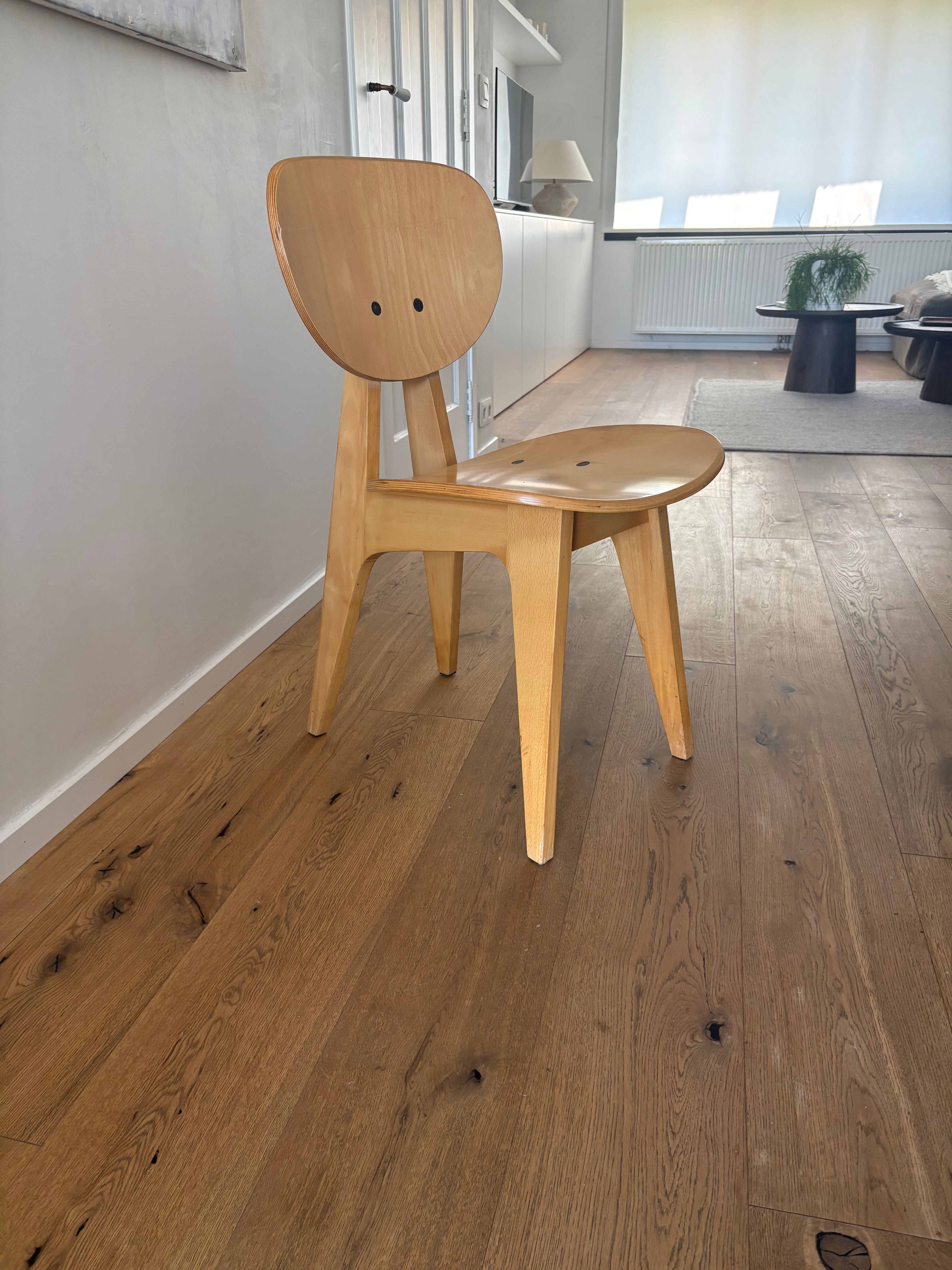 Chaises junzo sakakura 3221