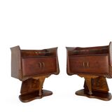 Tables de chevet italiennes Art déco en ronce de noyer, années 1950. Il ya une tablette supérieure en verre