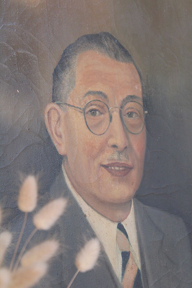 Portrait man year 1948