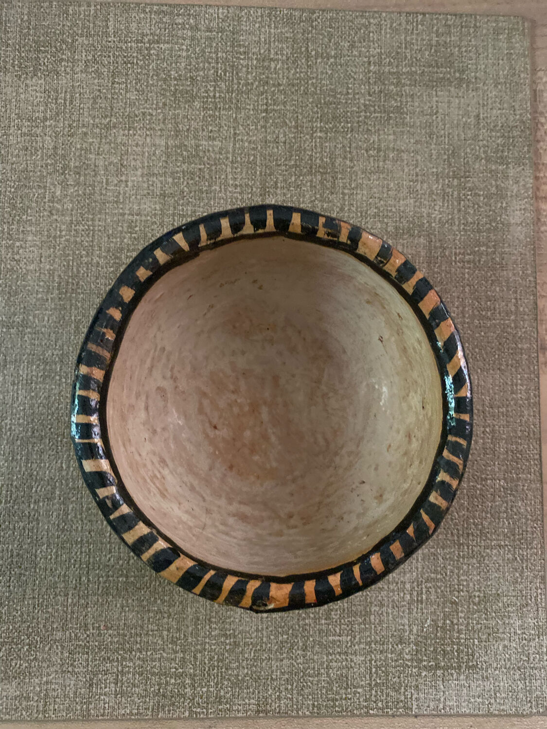 Sejnane bowl