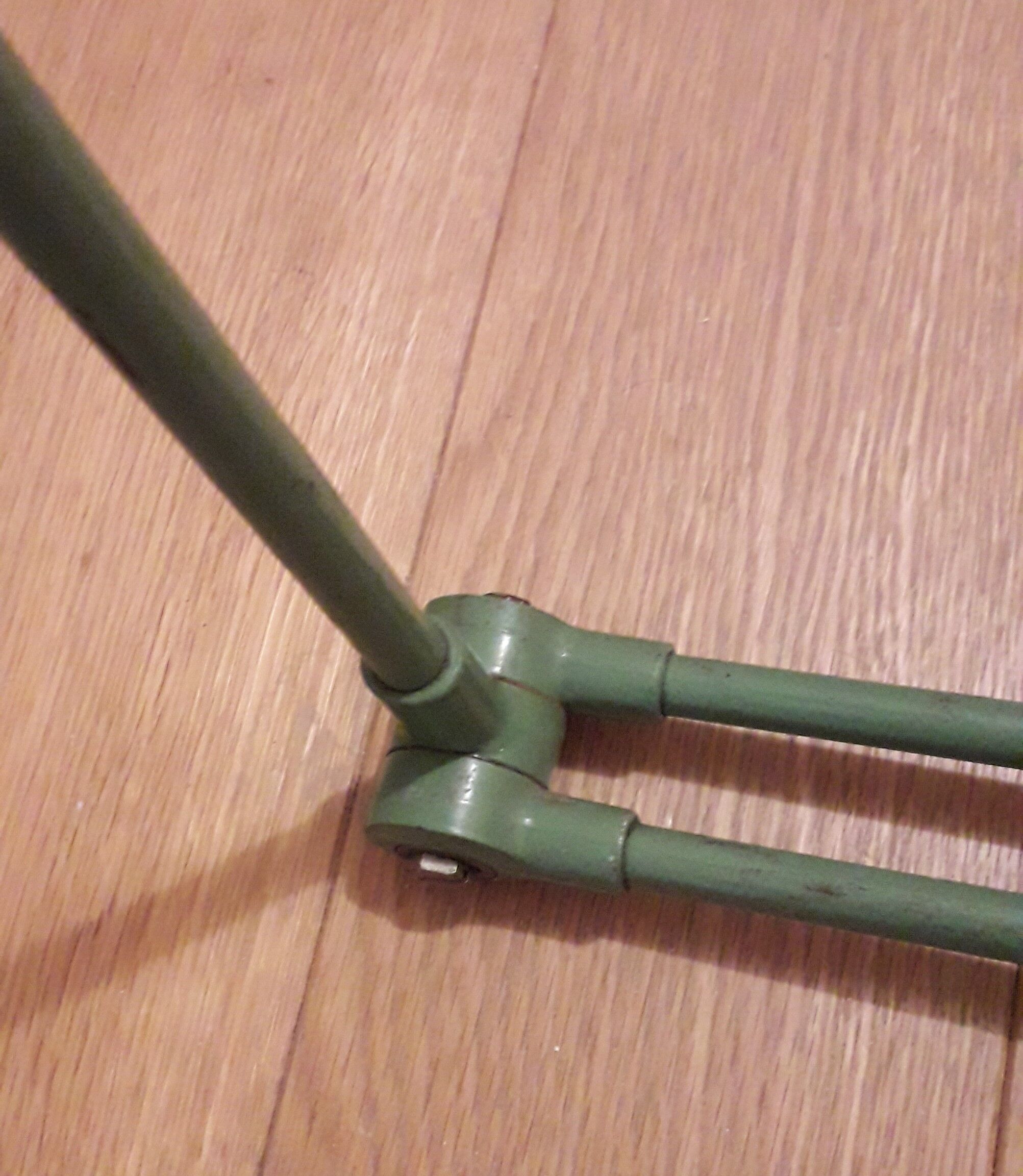 Workshop 2 articulated lamp arms