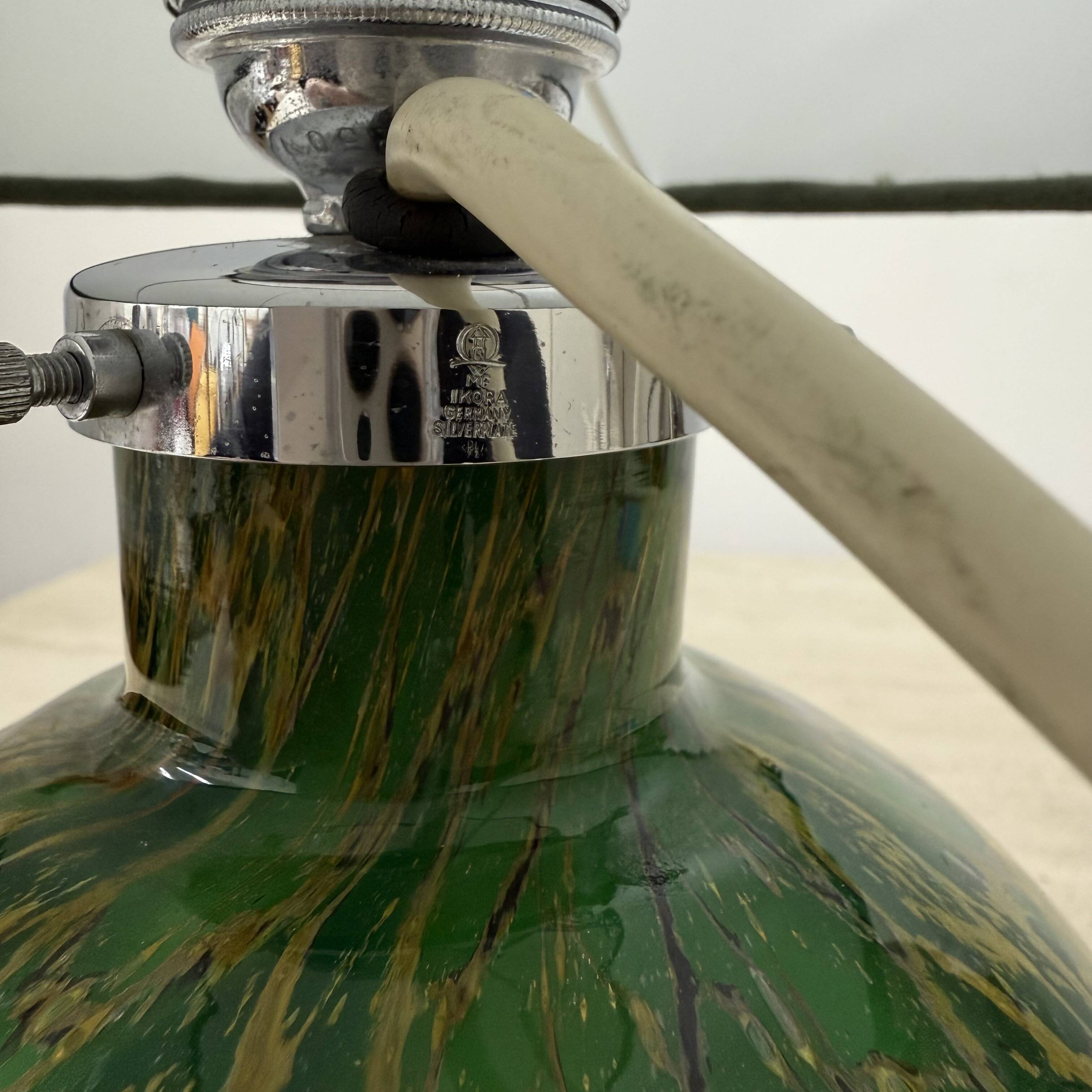 Lampe de table WMF Ikora par Karl Wiedmann en verre vert, années 1930