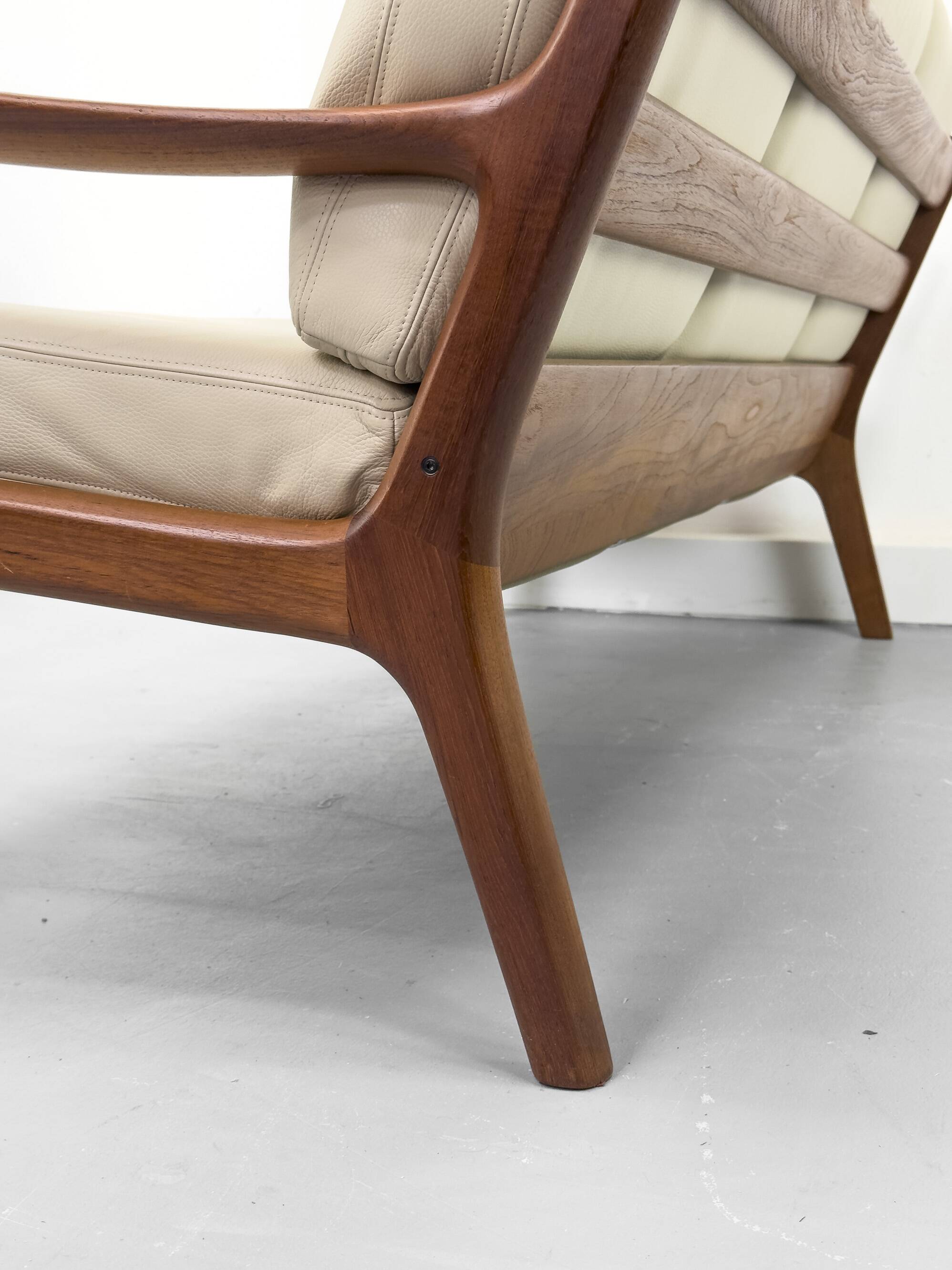3-Seater Senator Sofa in Leather and Teak by Ole Wanscher for Cado, 1977