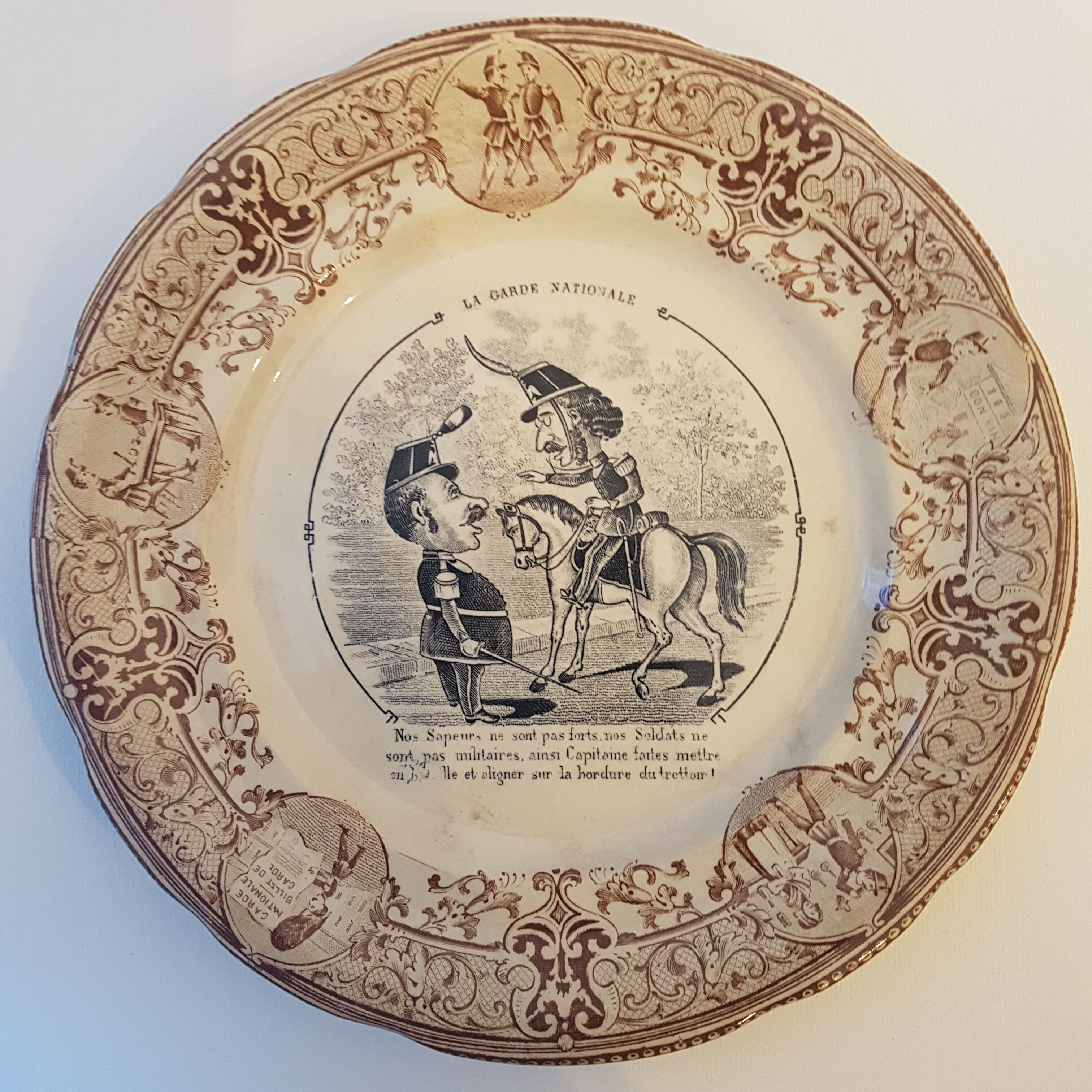 Talking plates with entremets set of 12 pieces