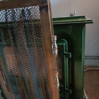 Chimney fire screen, fireplace screen.