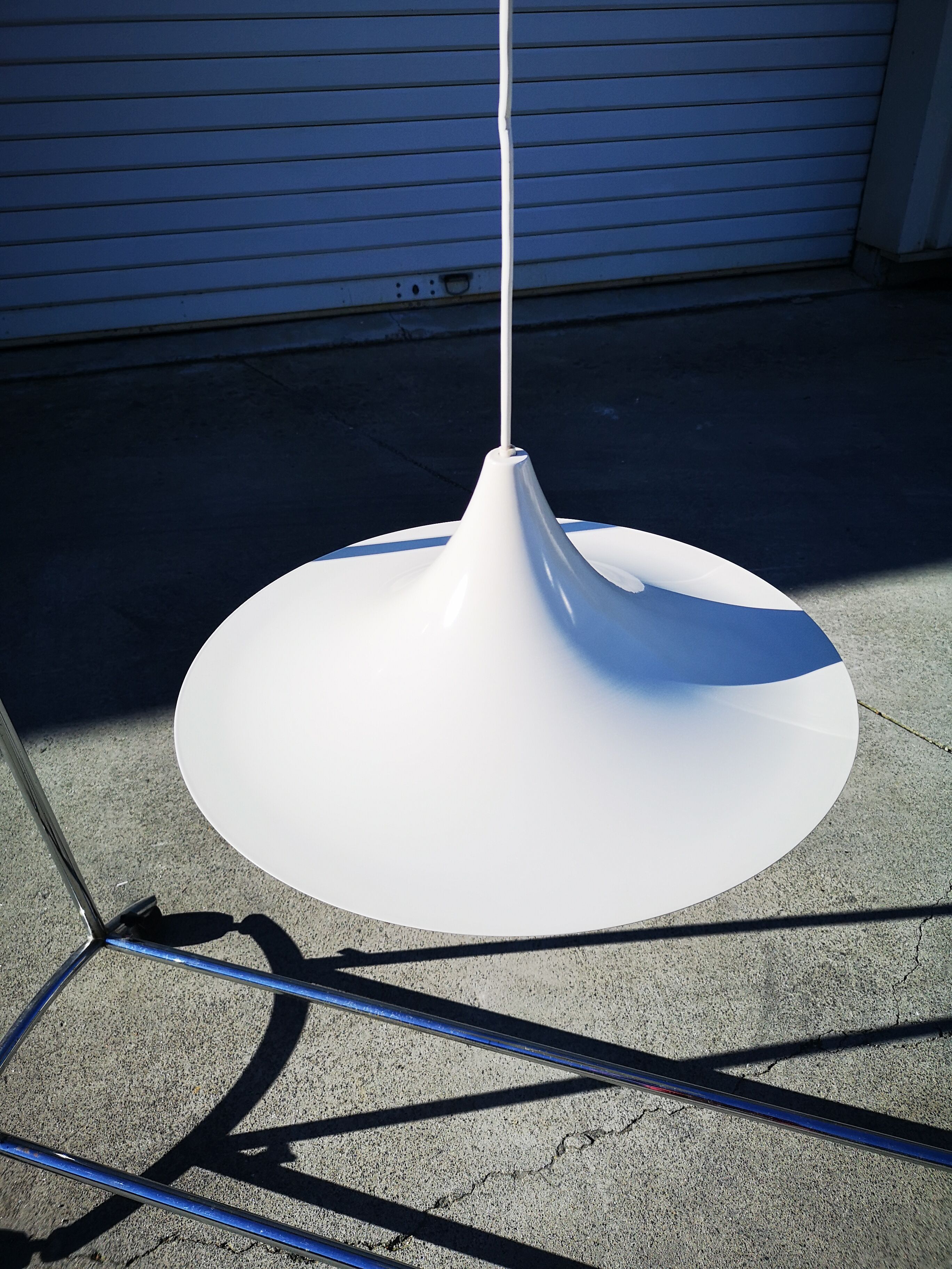 Scandinavian hanging lamp