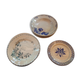 Assortiment de 18 assiettes anciennes bleues