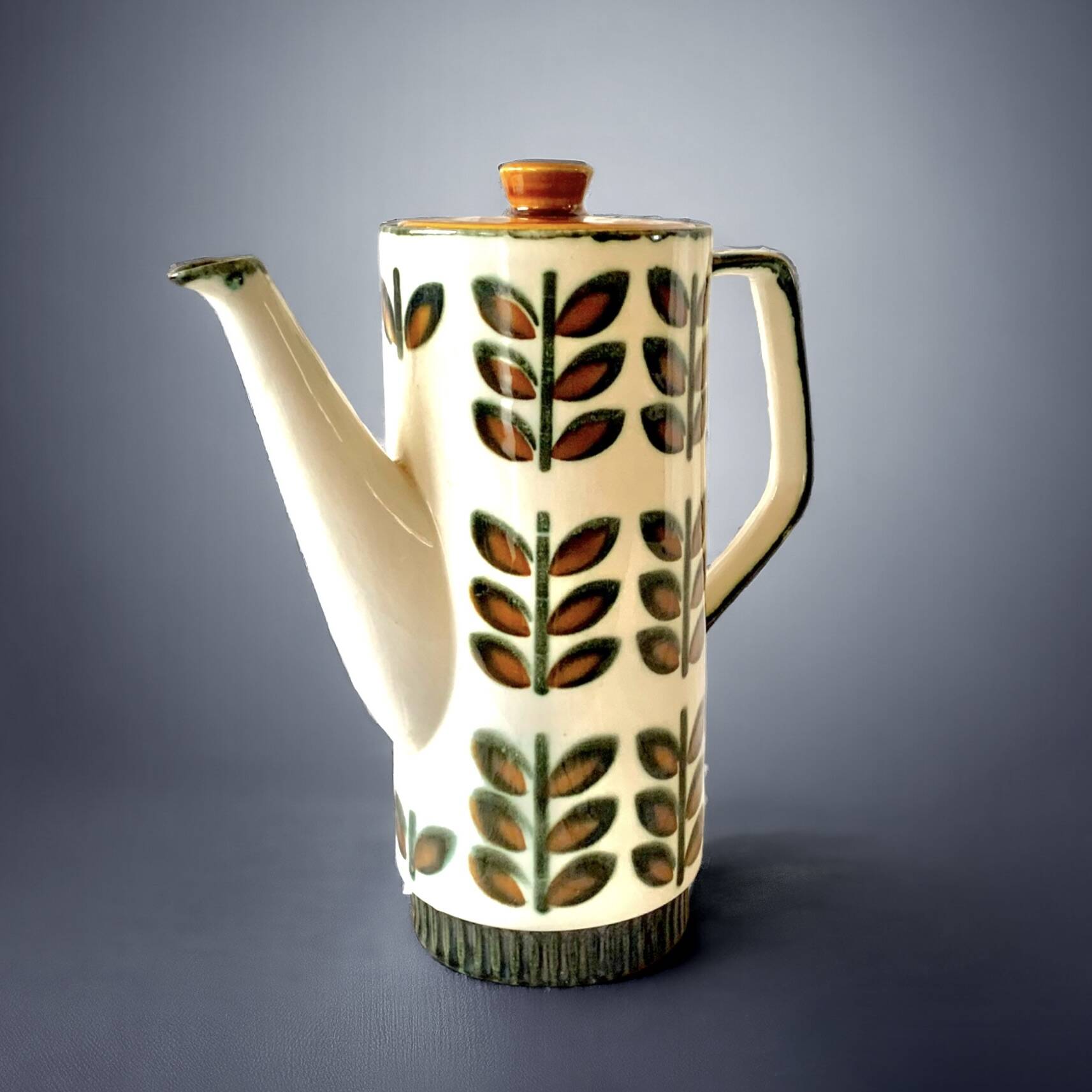 Boch Rambouillet - 1 coffee maker (25 cm), 1 milk jug, 1 sugar bowl and 2 cups - 1960