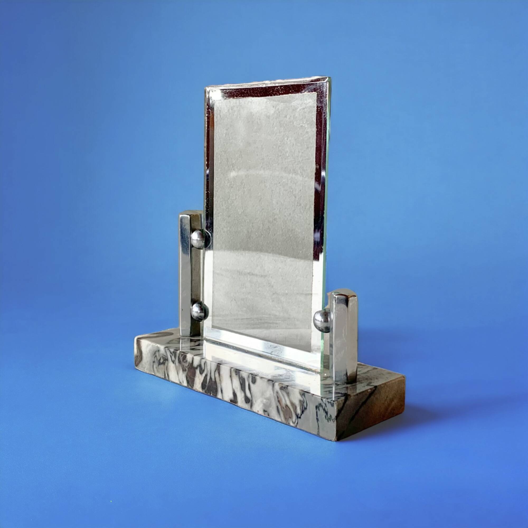 Art Deco photographic frame in marble and glass