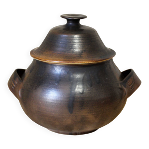 Pot couvert en céramique