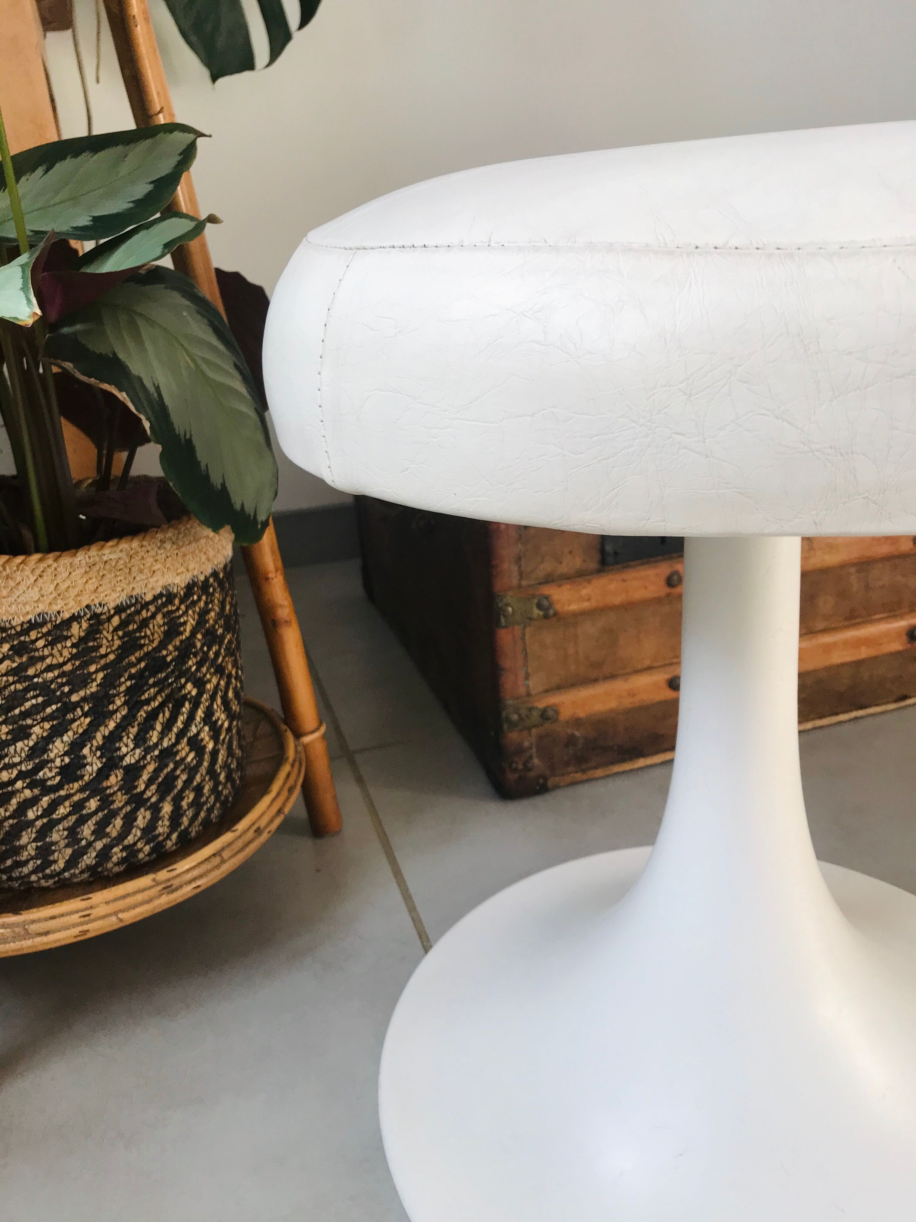 Tabouret tulipe années 60
