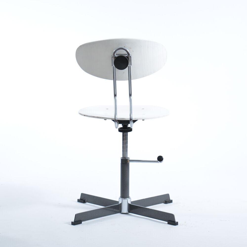 1970s swivel office chair by Kovona in wood and chrome