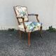 Cabriolet armchair