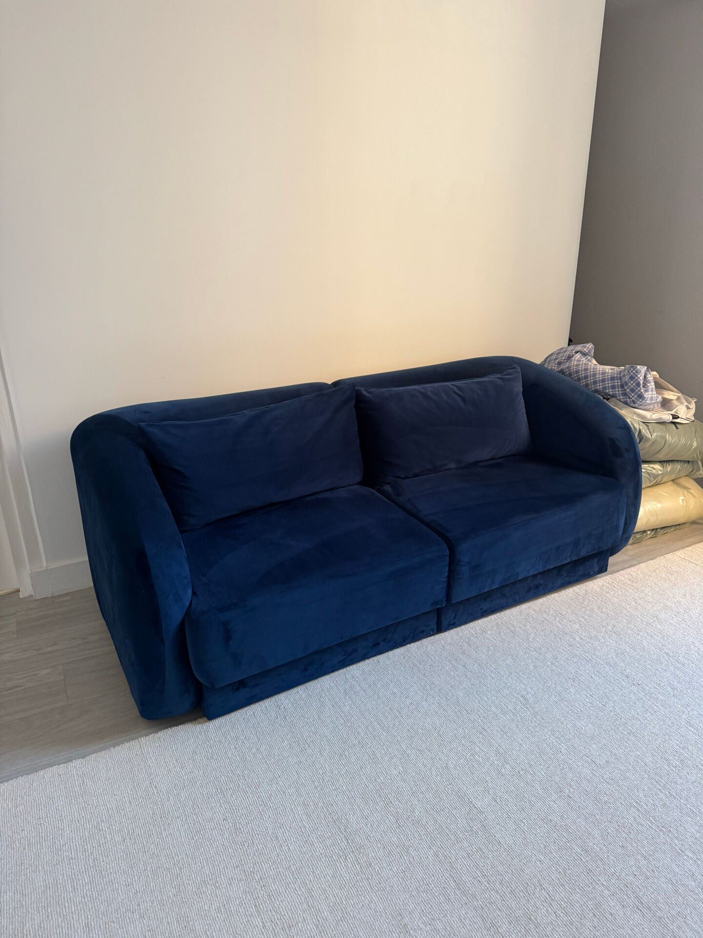 Cosmopolitan Sofa Design