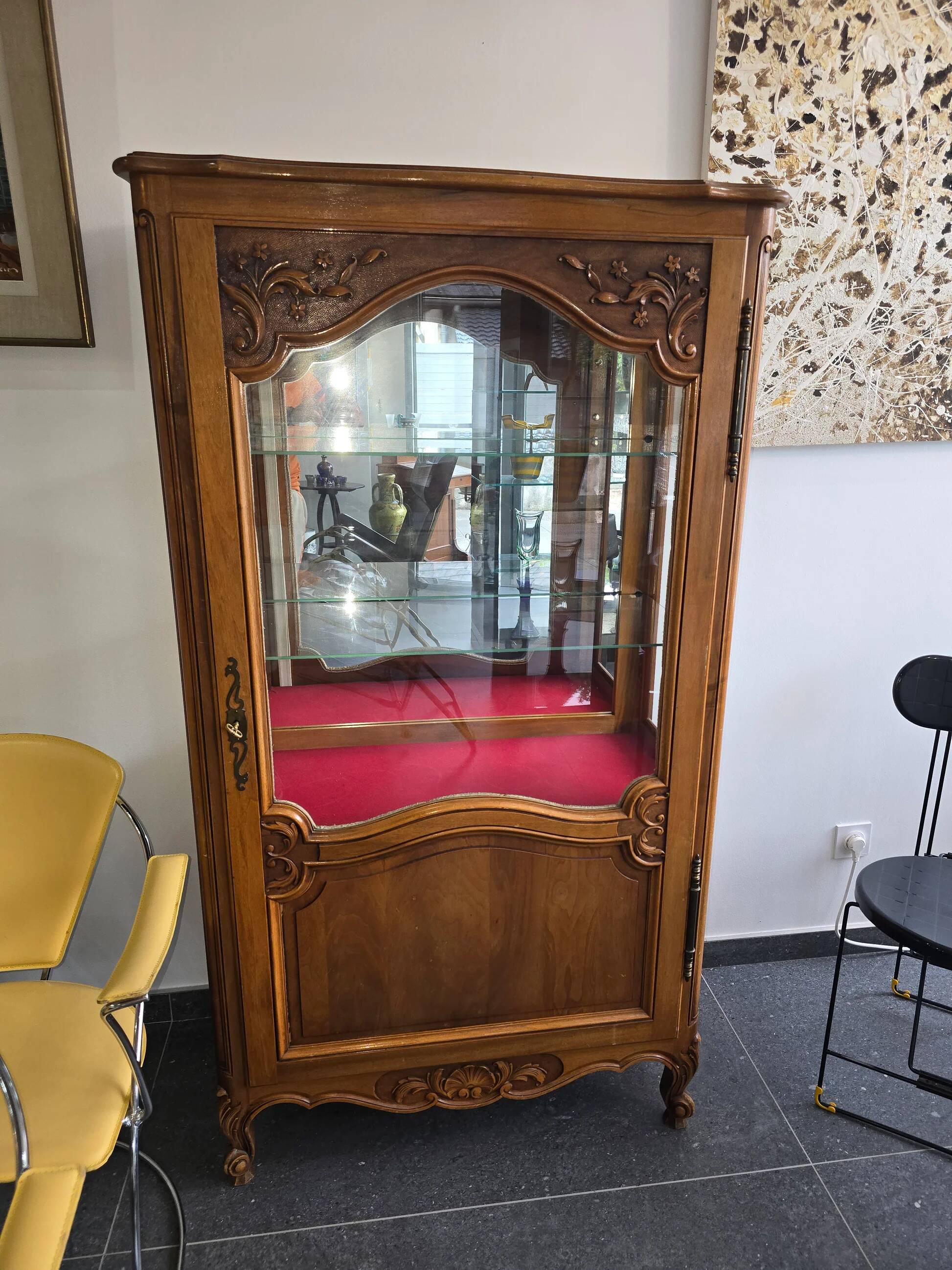 Vitrine de style Louis XV en merisier – Fabrication française UNIFA