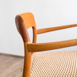 Paire de chaises de salle à manger modèle 56 par Niels O. Møller en chêne