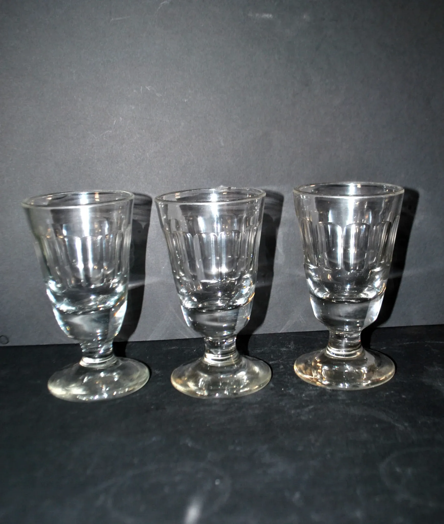Set of 3 thick blown glass absinthe glasses - Vintage Mazagran
