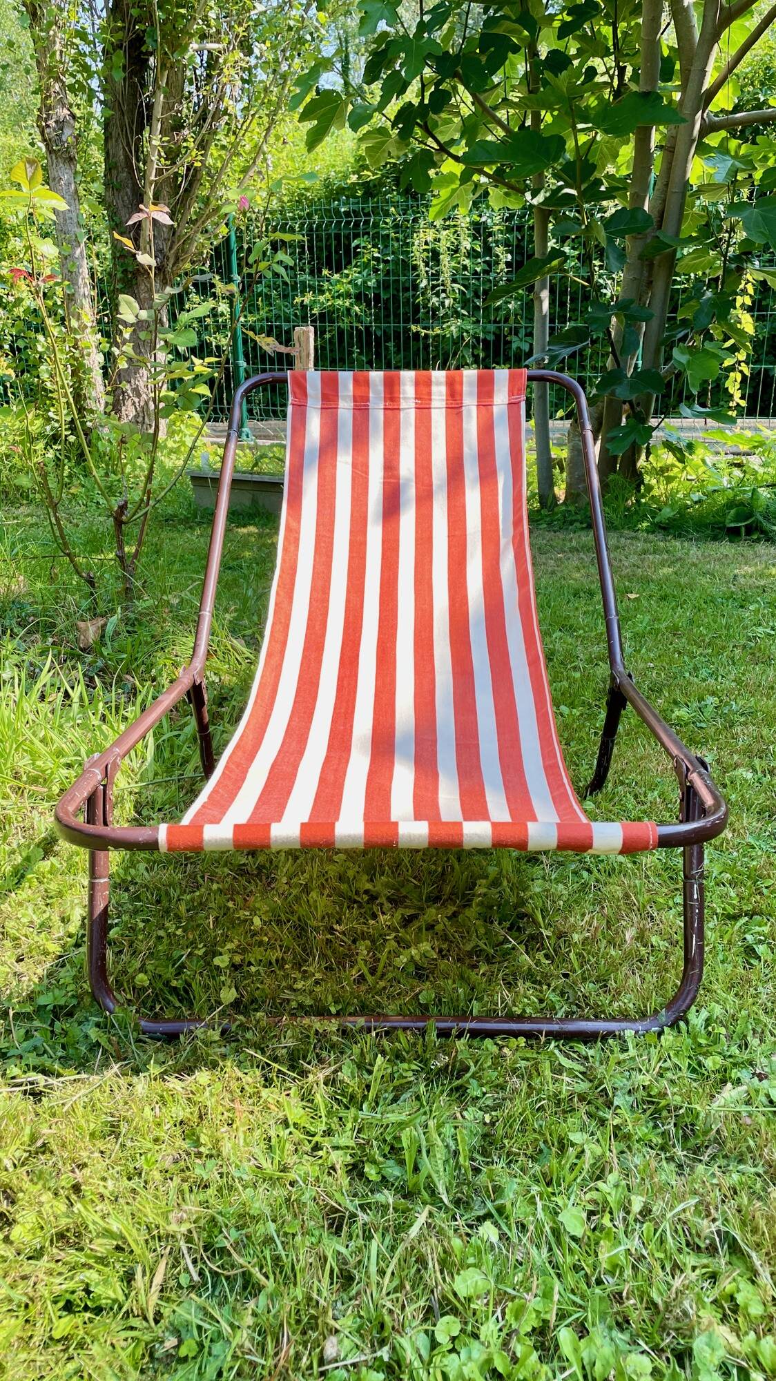 Vintage portable and removable deckchair