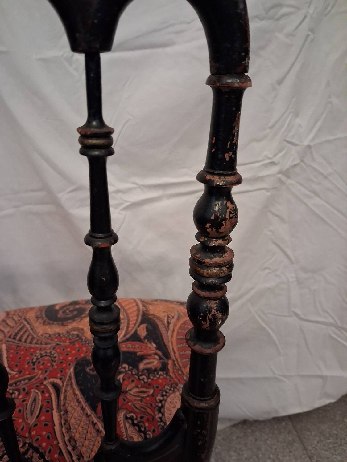 Chaise Napoléon III en bois noirci