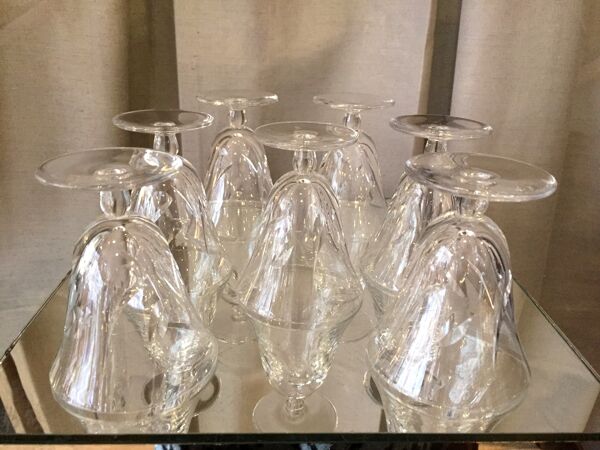 Suite de 7 verres a vin cuit ou porto en cristal St Louis modele jersey