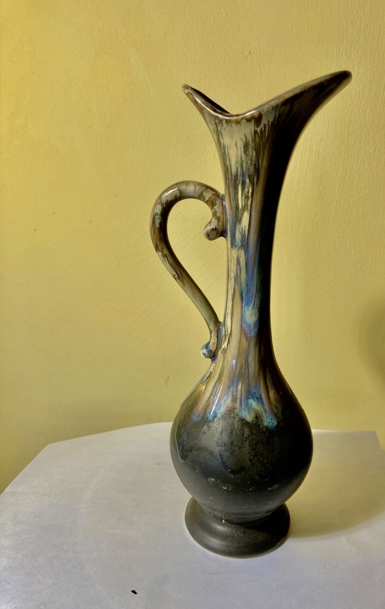 Pitcher art deco signature Rhoda numbered 523