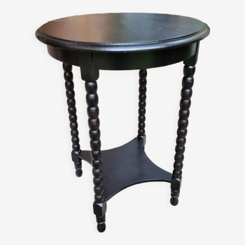 Turned wooden pedestal table