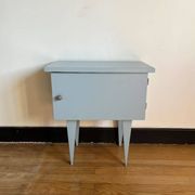 Jeanne bedside table
