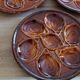 6 assiettes à huîtres en barbotine St Clément