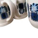 Cups