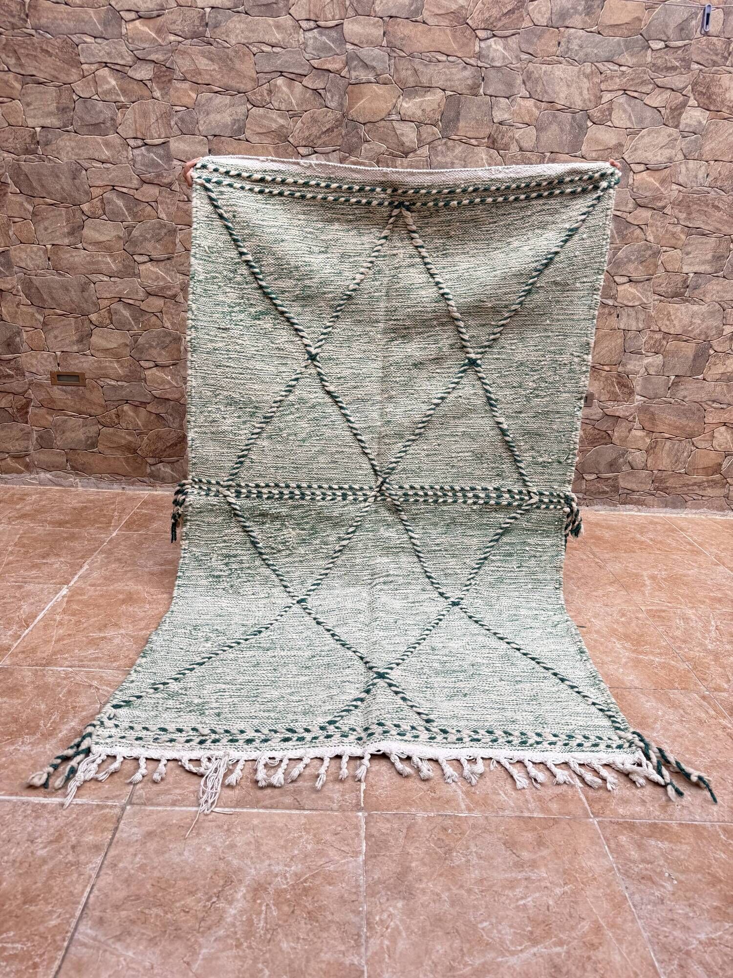 Small Moroccan Berber rug (Zanafi kilim) for bedroom and living room.