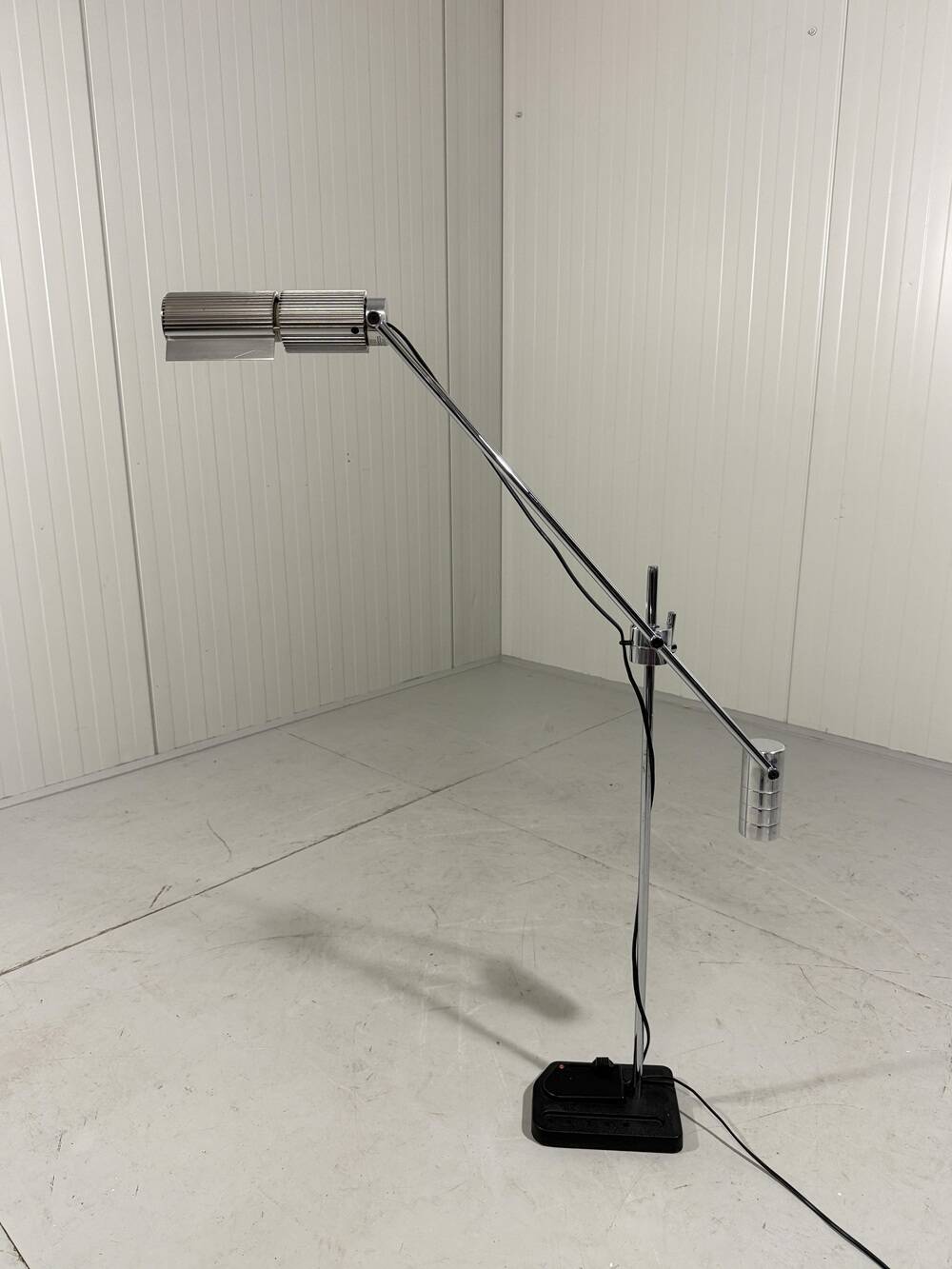 Viktor Frauenknecht Haloprofil desk lamp Swiss Lamps