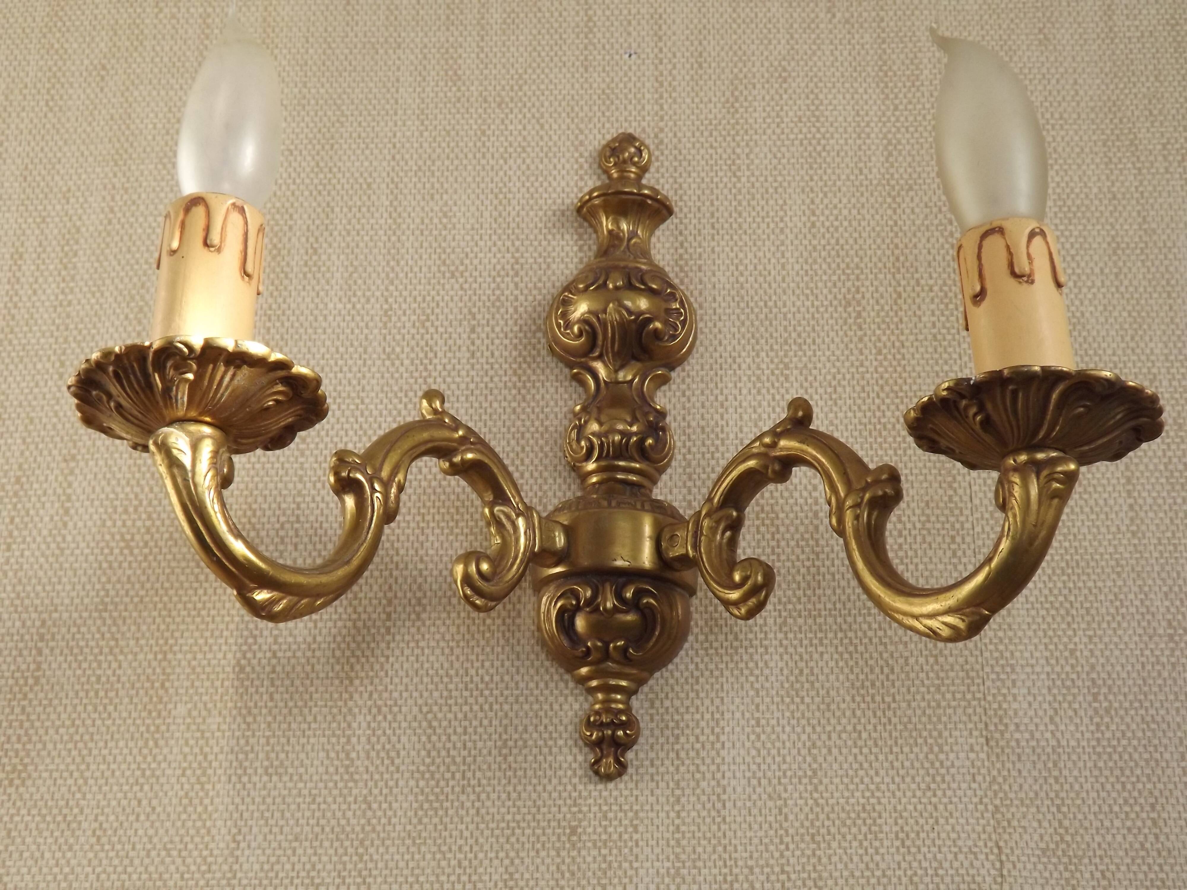 Double bronze wall light, vintage French traditional style, scrolled arms 5097.