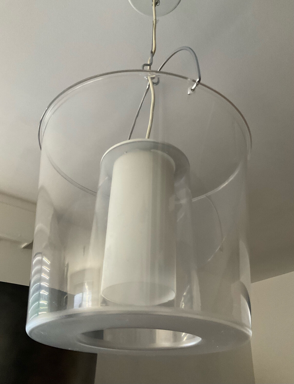 Suspension vintage en opaline et plexiglas
