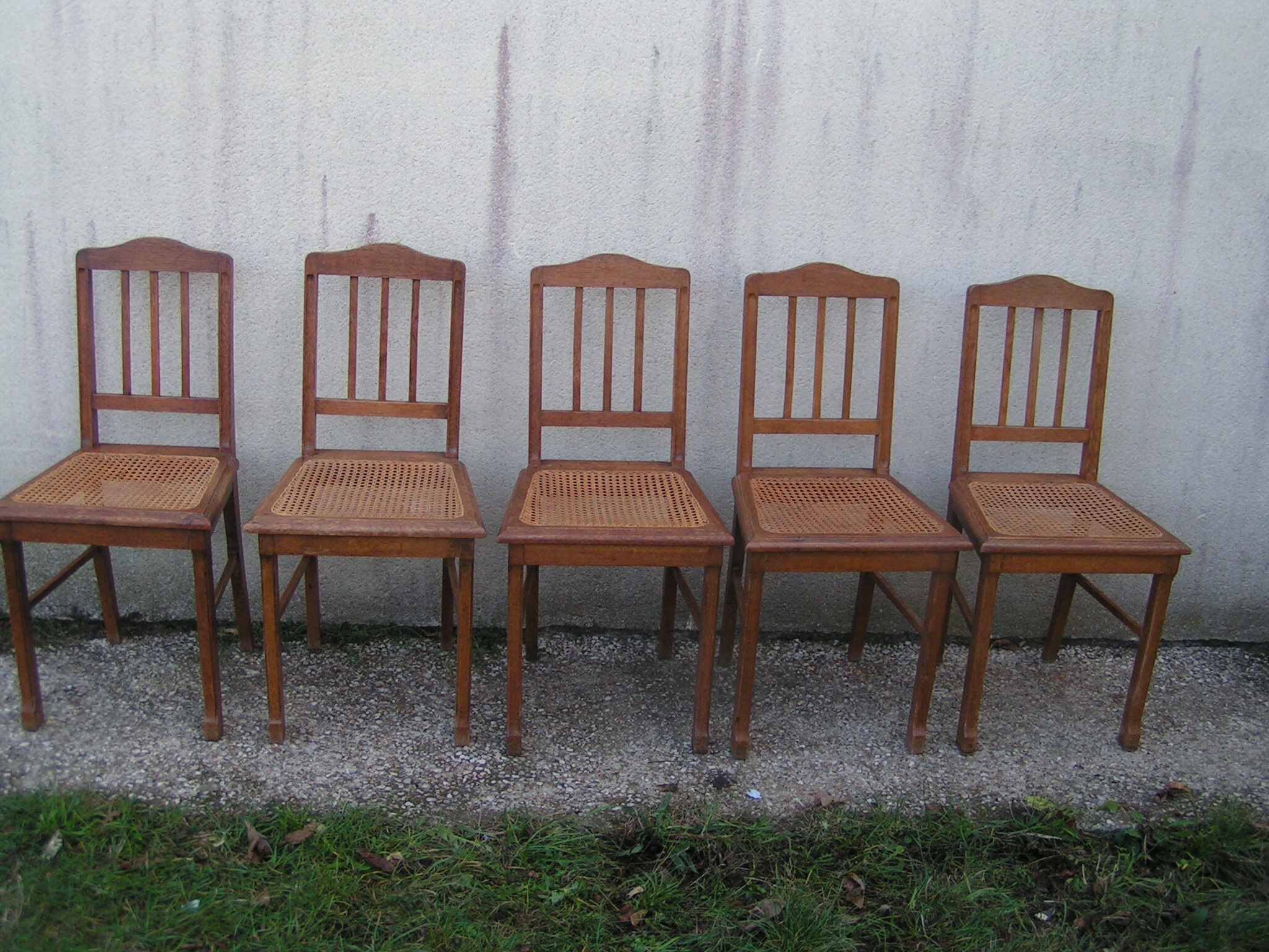 4 chaises cannées en chêne