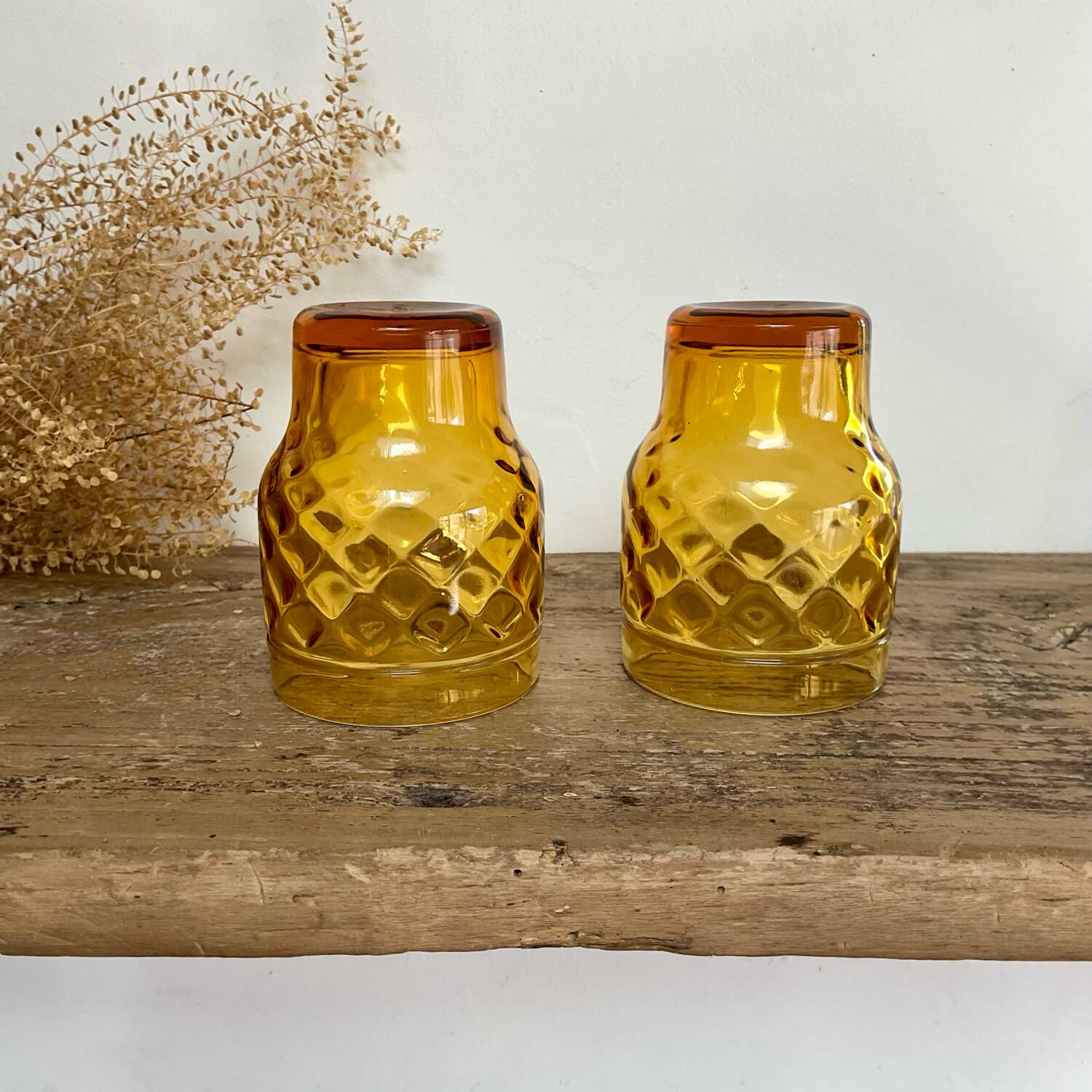 6 amber glasses
