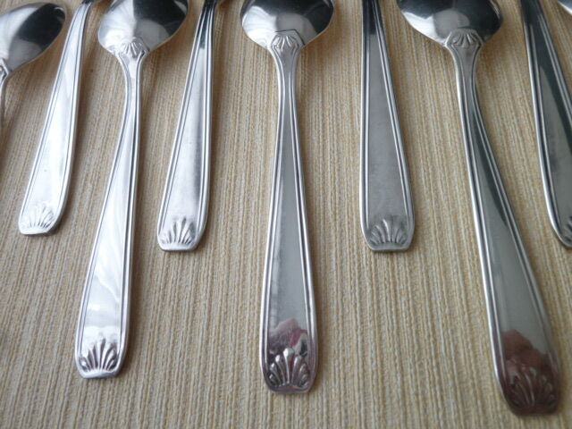 Box of 12 teaspoons in silver metal 18 G