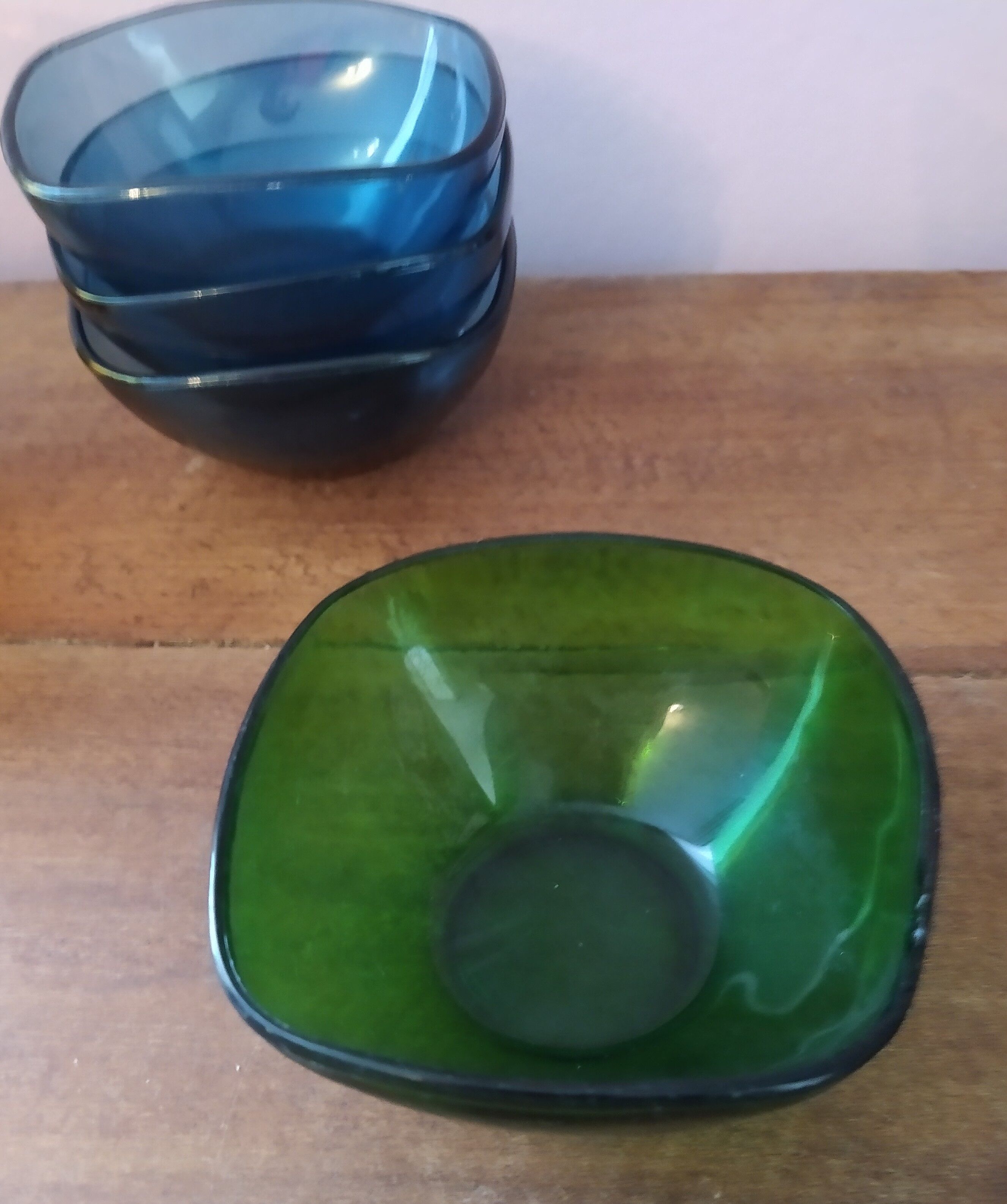 Set of 8 vintage Vereco cups