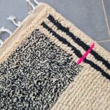 Handmade natural wool Berber rug size 1.5/2.5 m