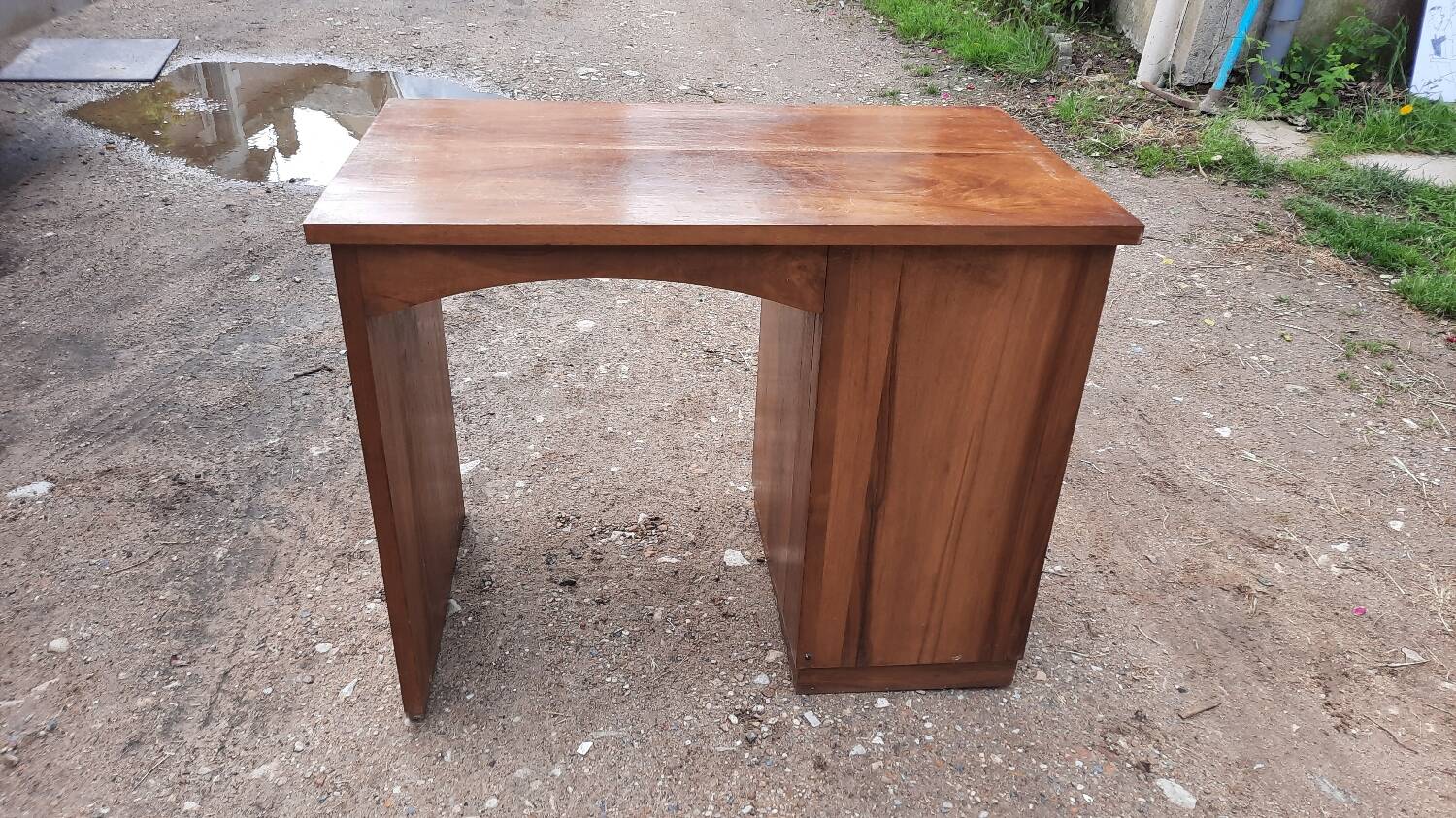 Art deco style desk