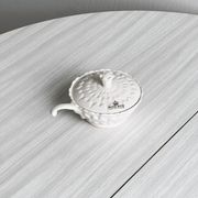 Sucrier ou boîte à condiments, porcelaine blanche