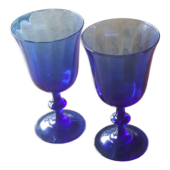 Set of 2 arcopal stemmed glasses