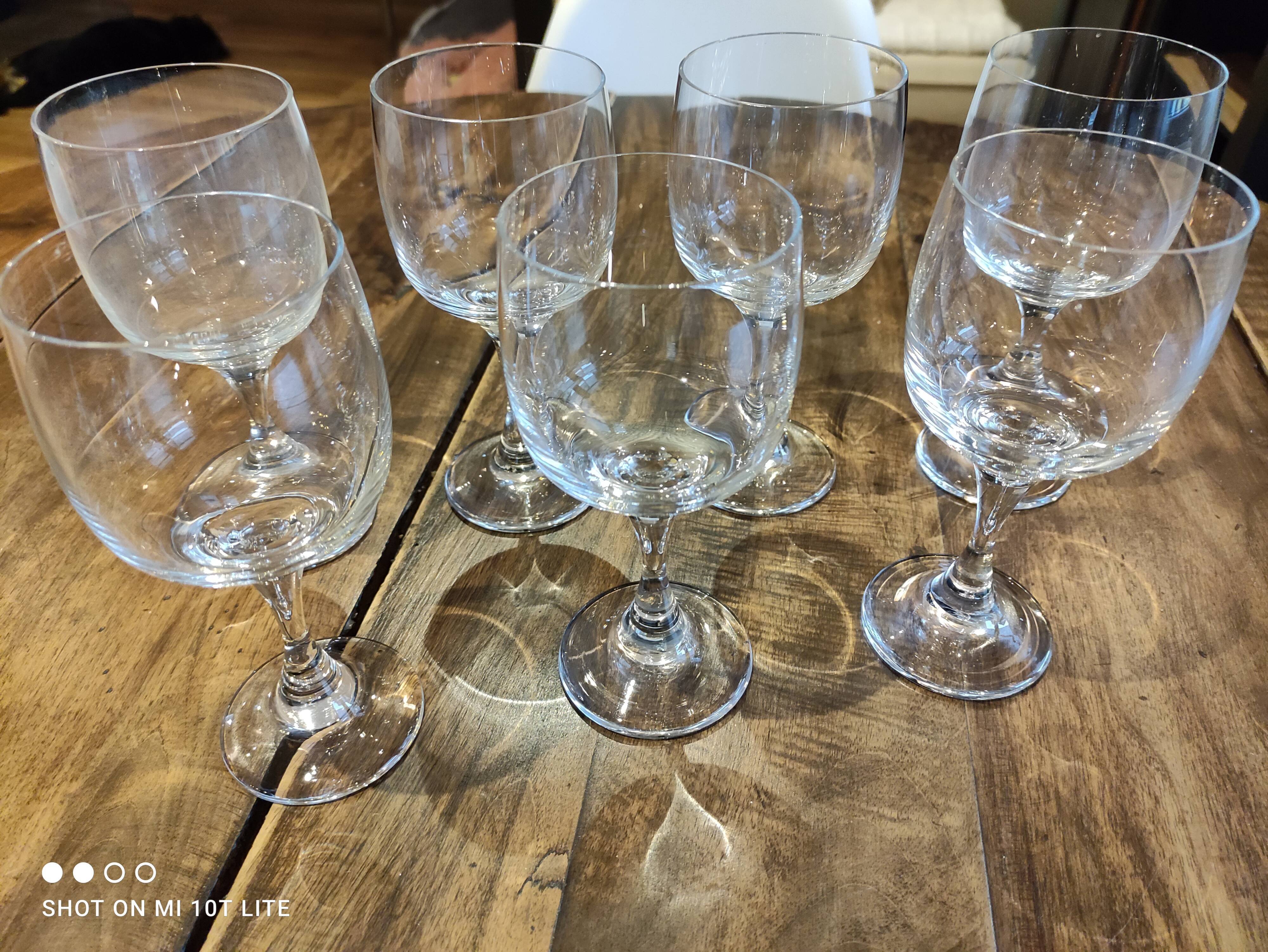 Lot de 7 verres à vin vintage en cristal