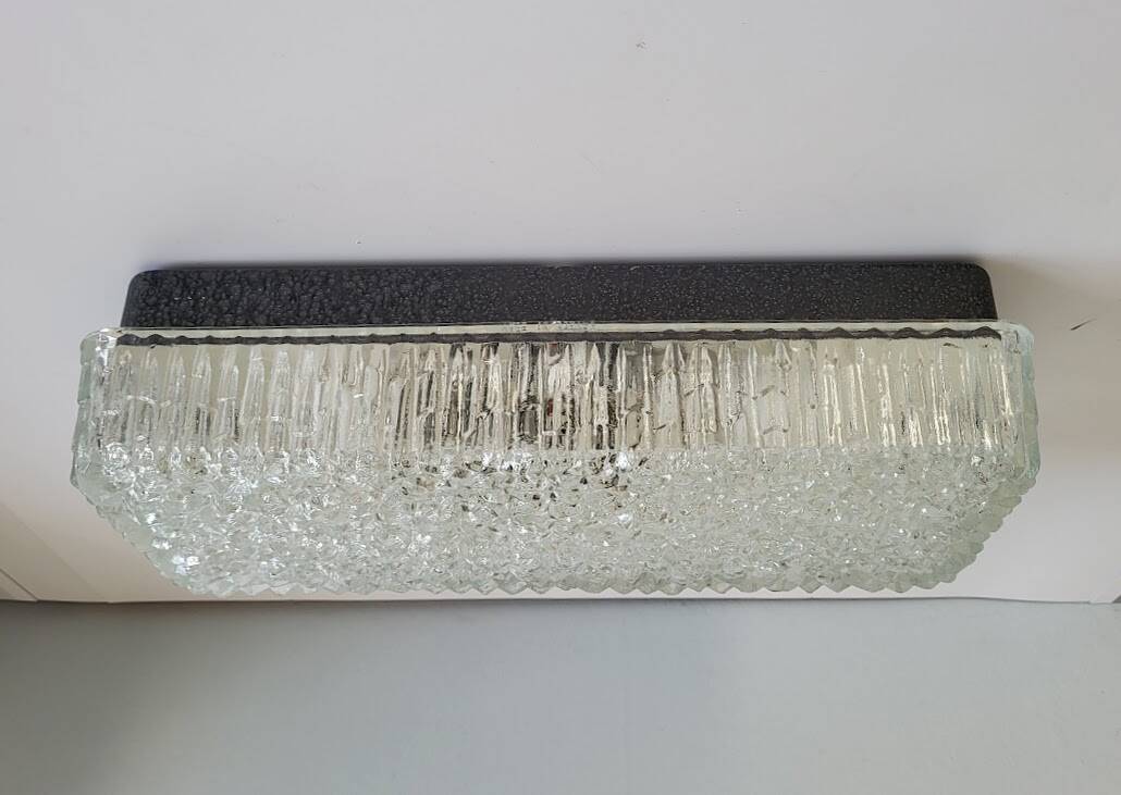 holophane ceiling light