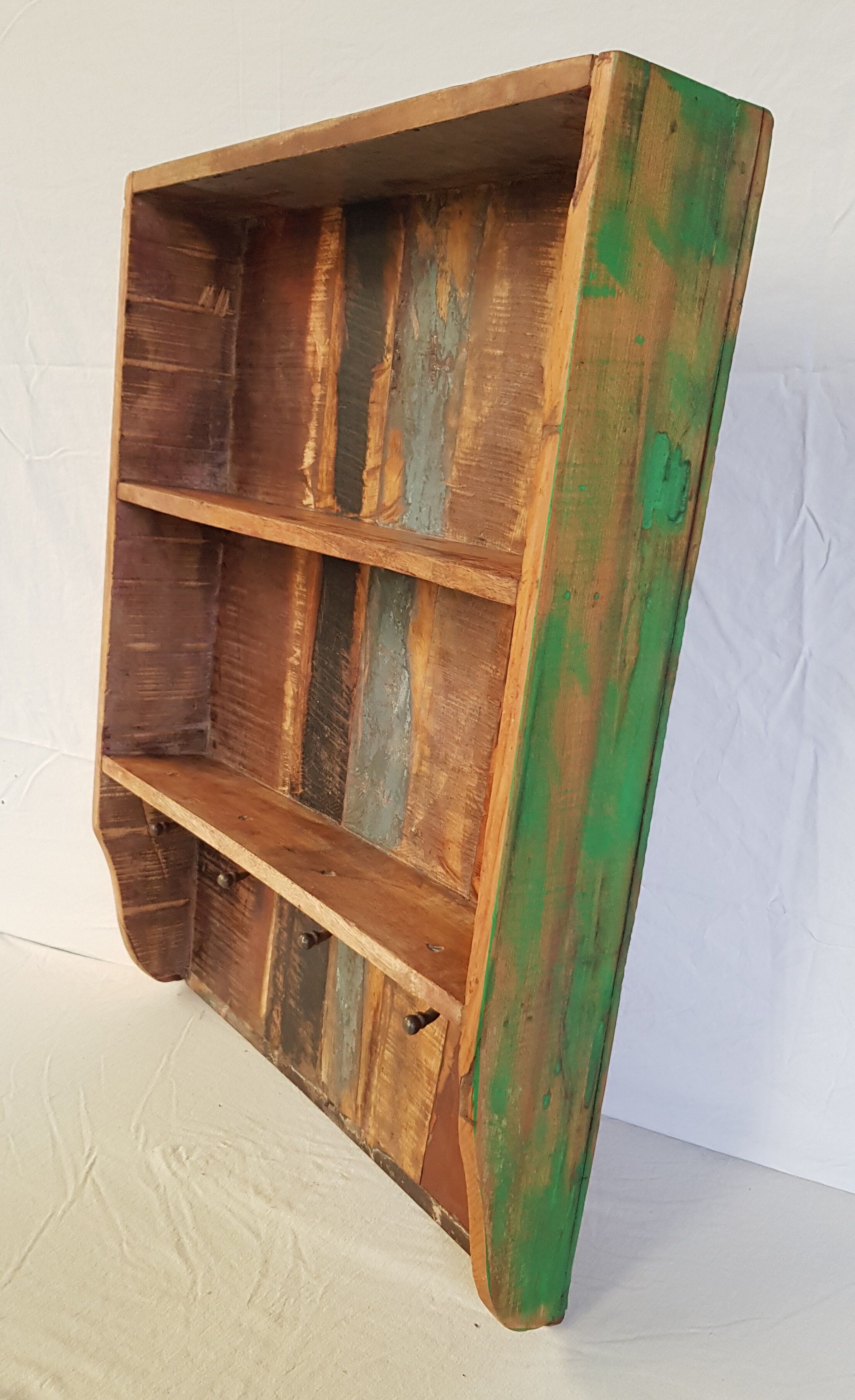 Wall shelf 3 shelves + 4 hooks cast iron in polychrome wood